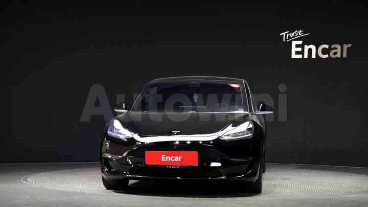 Tesla Model 3 2020 — 3