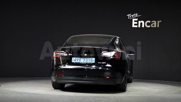 Tesla Model 3 2020 — 4