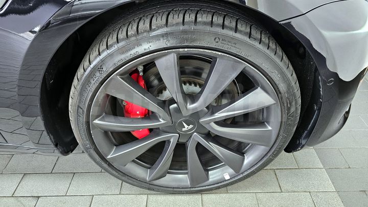 Tesla Model 3 2020 — 5