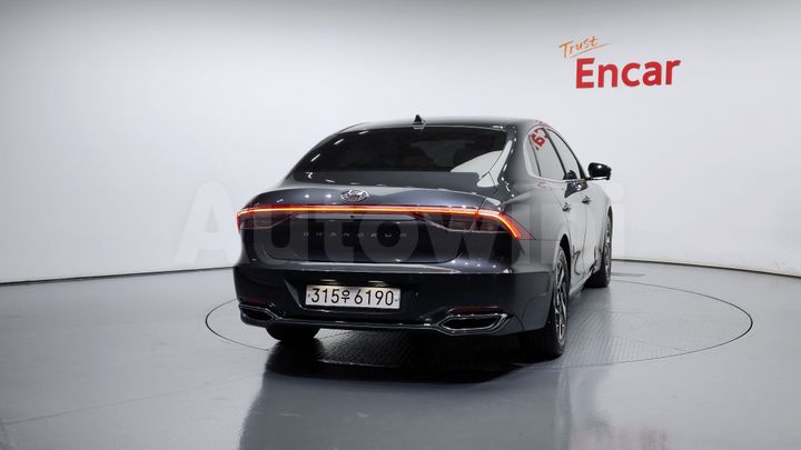 Hyundai Grandeur 2022 — 4