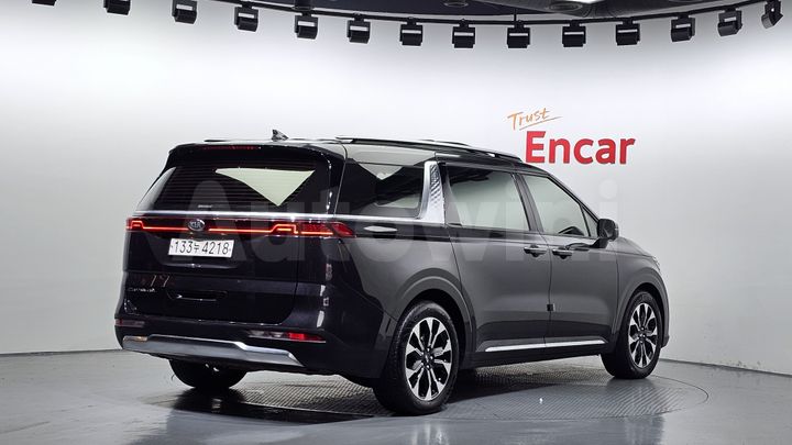Kia Carnival 2021 — 2