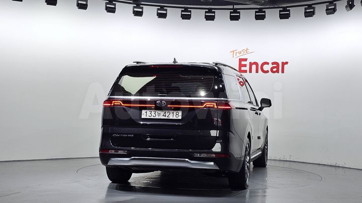 Kia Carnival 2021 — 4