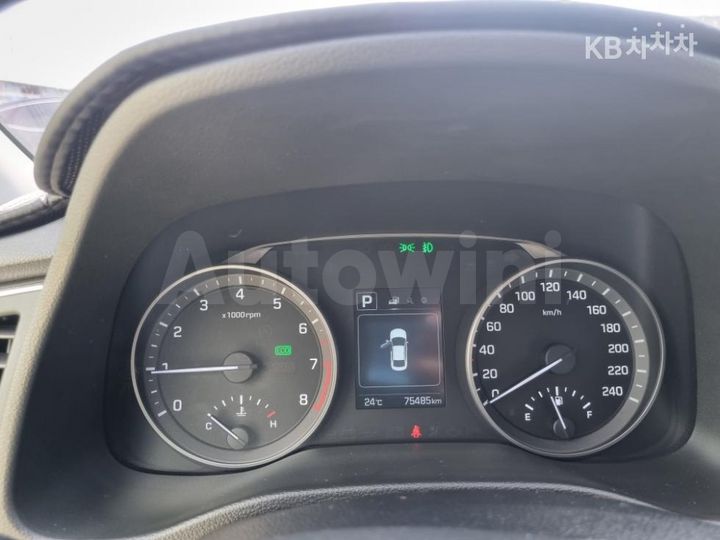 Hyundai Avante 2018 — 5