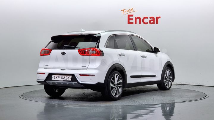 Kia Niro 2017 — 2