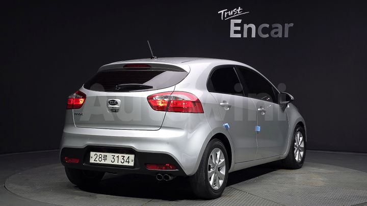 Kia Pride 2014 — 2