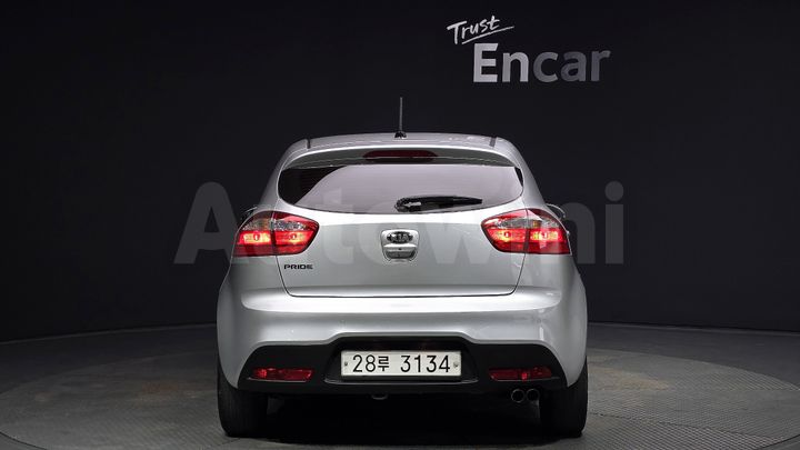 Kia Pride 2014 — 4