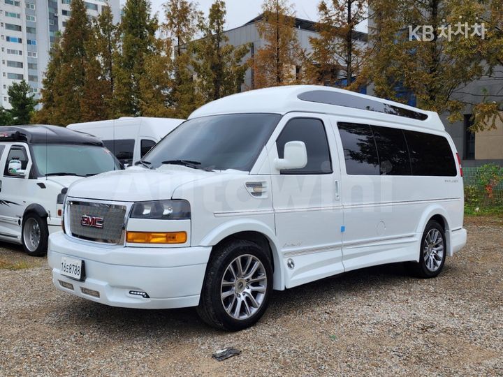 GMC Savana
