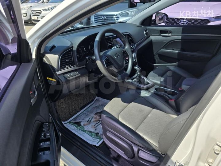 Hyundai Avante 2017 — 5