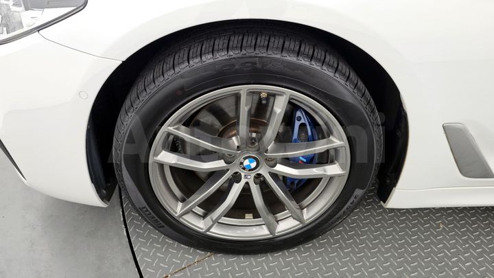 BMW 5 Series 2018 — 5