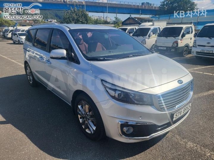 Kia Carnival 2015 — 2