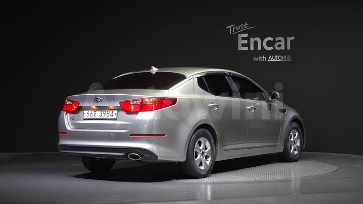 Kia K5 2014 — 2