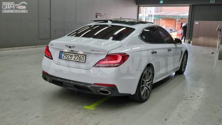 Genesis G70 2017 — 2
