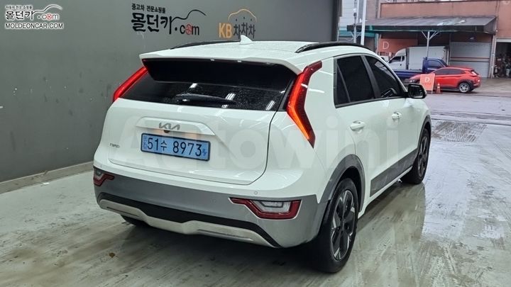 Kia Niro 2023 — 2