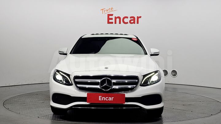 Mercedes Benz E Class 2018 — 3
