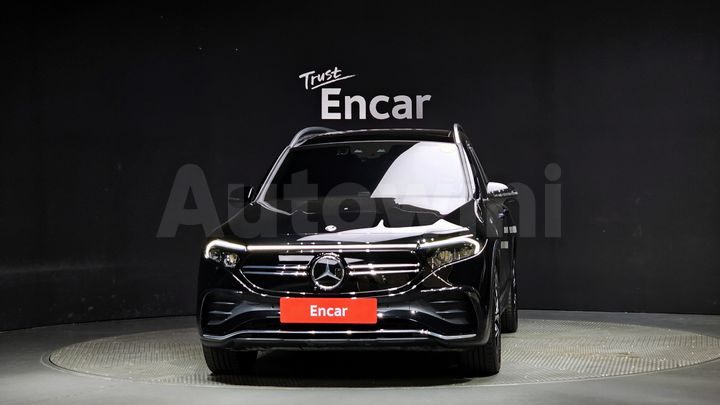 Mercedes Benz EQB 2022 — 3