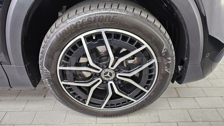 Mercedes Benz EQB