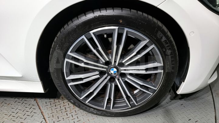 BMW 3 Series 2021 — 5