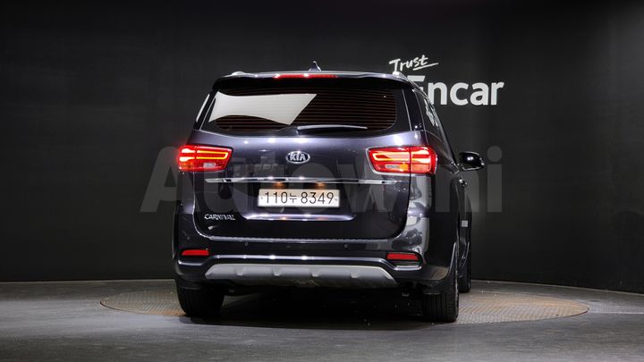Kia Carnival 2019 — 4