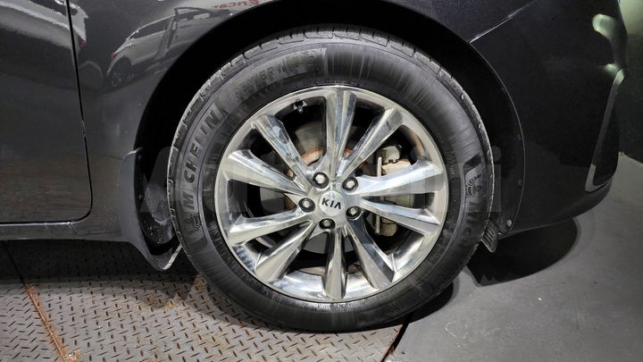 Kia Carnival 2019 — 5