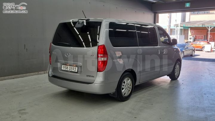 Hyundai Starex 2021 — 2