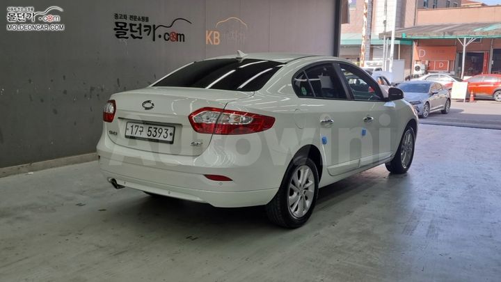 Renault SM3 2015 — 2