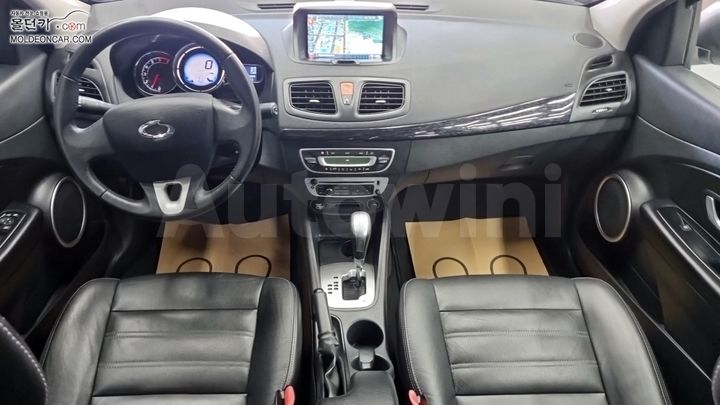 Renault SM3 2015 — 5