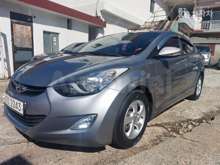 Hyundai Avante 2014 — 3