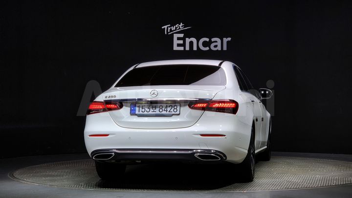 Mercedes-Benz E Class 2021 — 4