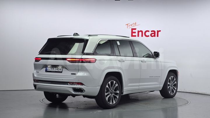 Jeep Cherokee 2023 — 2