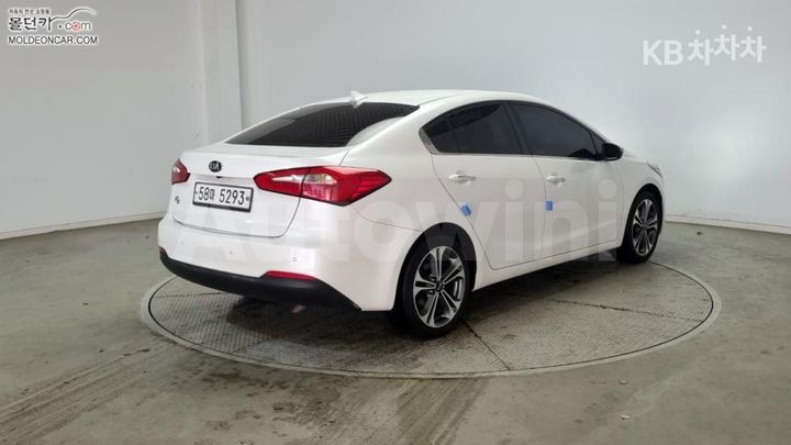 Kia K3 2015 — 2