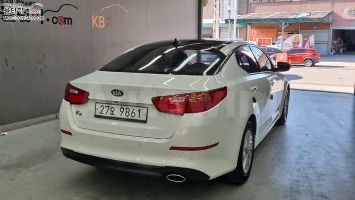 Kia K5 2013 — 2