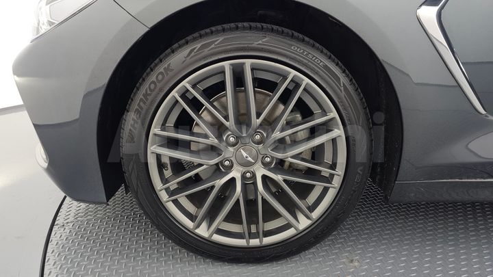 Genesis G70 2018 — 5