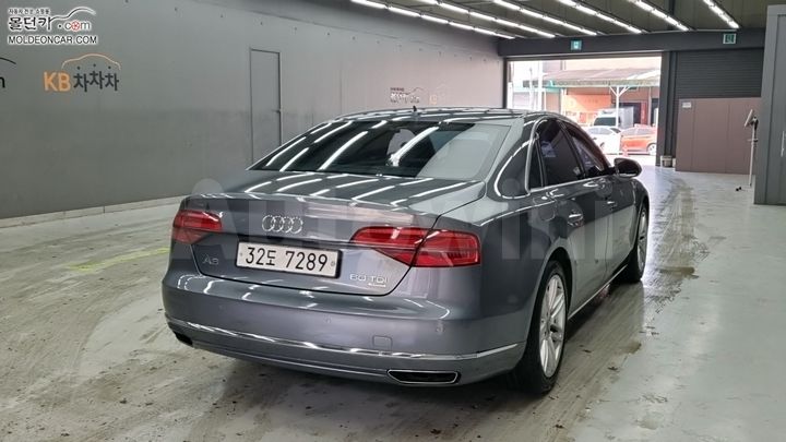 Audi A8 2014 — 2