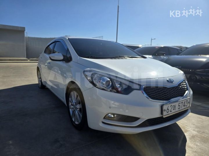 Kia K3 2015 — 3