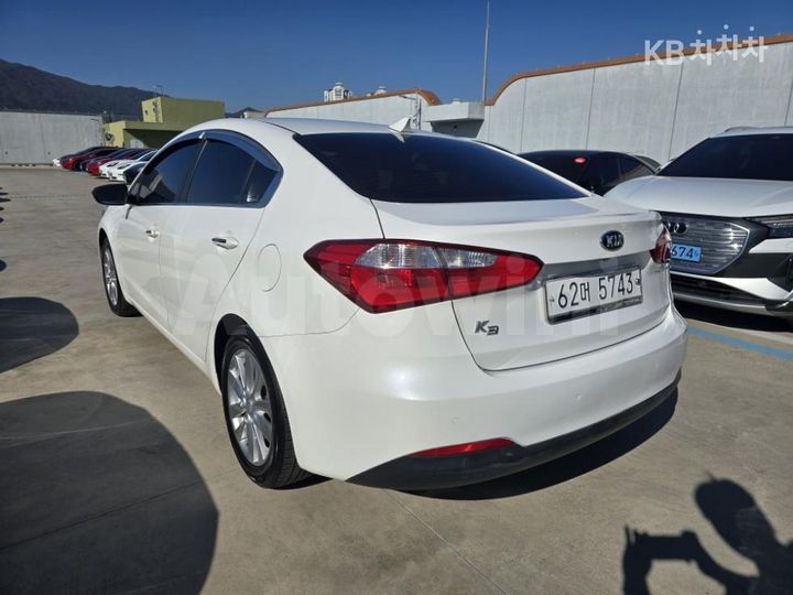 Kia K3 2015 — 5