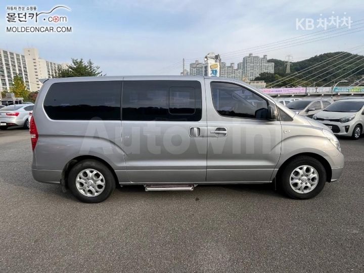 Hyundai Starex 2012 — 5