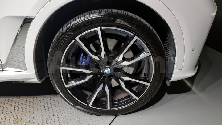 BMW X7 2021 — 5