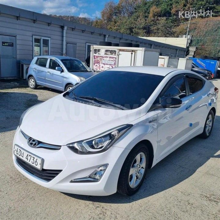 Hyundai Avante 2014 — 3