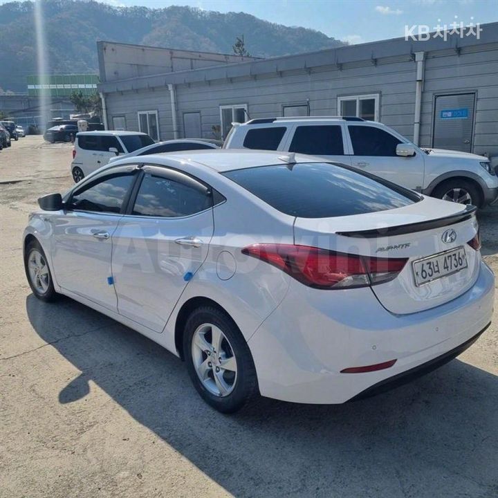 Hyundai Avante 2014 — 5