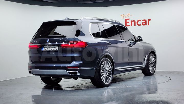 BMW X7 2021 — 2