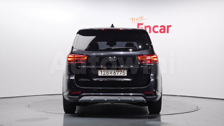 Kia Carnival 2019 — 4