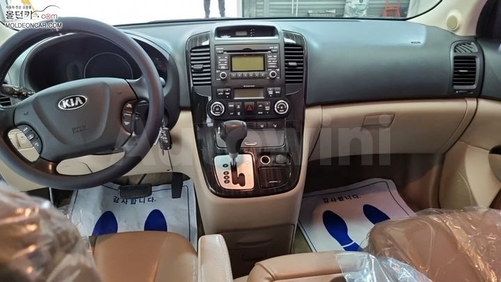 Kia Carnival 2013 — 5