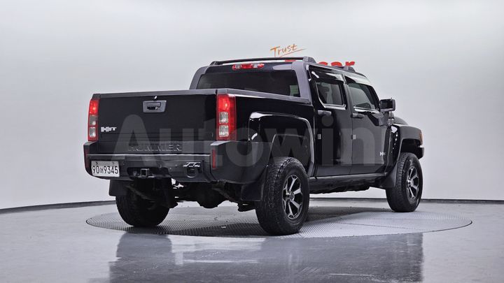 Hummer H3T