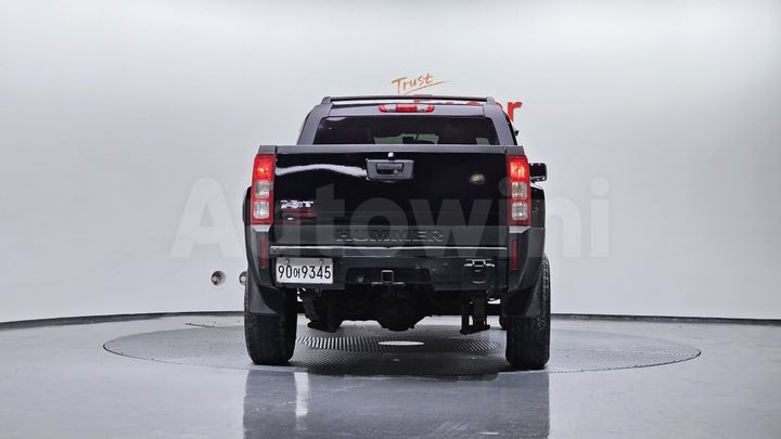 Hummer H3T 2010 — 4