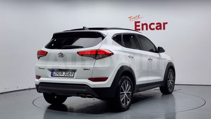 Hyundai Tucson 2016 — 2