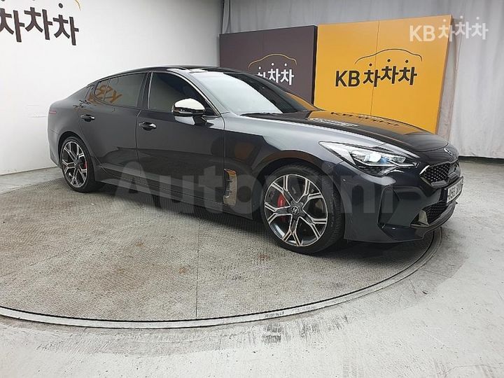 Kia Stinger 2018 — 4