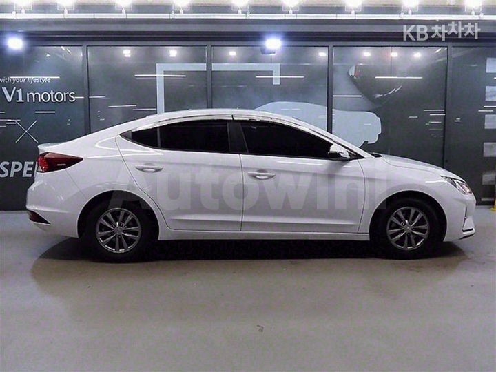 Hyundai Avante 2019 — 3