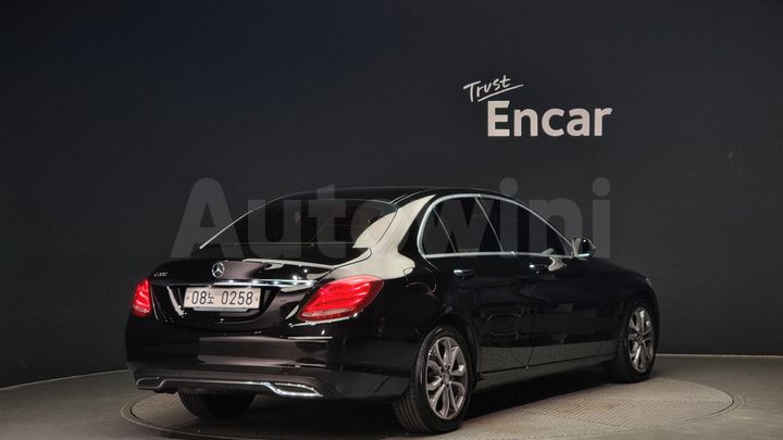 Mercedes-Benz C Class 2016 — 2