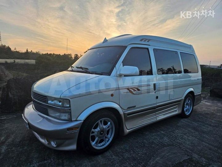 Chevrolet Astro Van