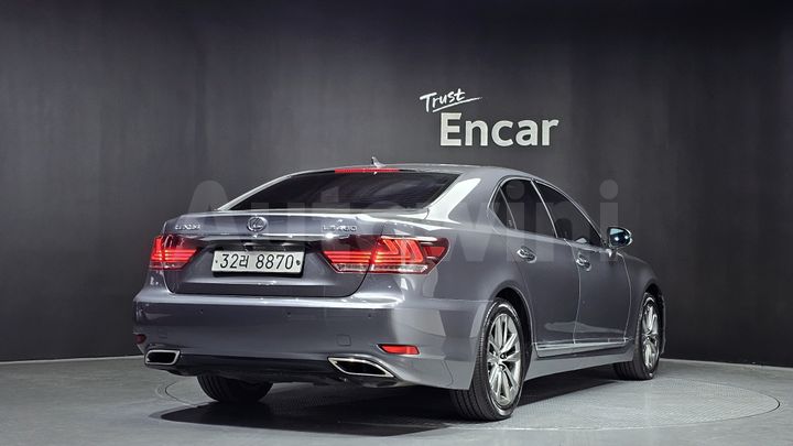 Lexus LS 2013 — 2